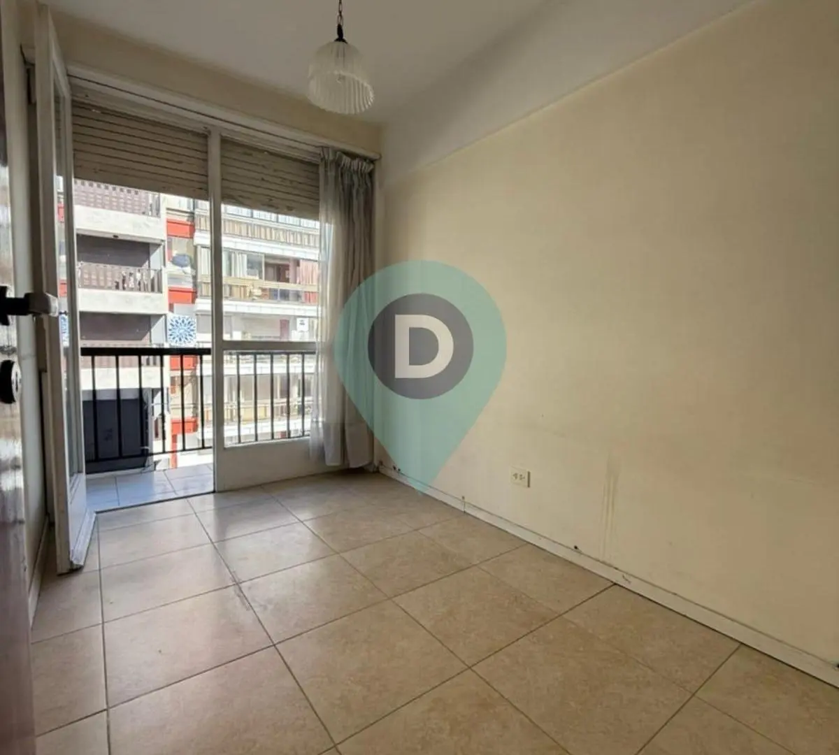 PLAZA COLON - BALCON AL FRENTE - AMBIENTE DIVIDIDO 4