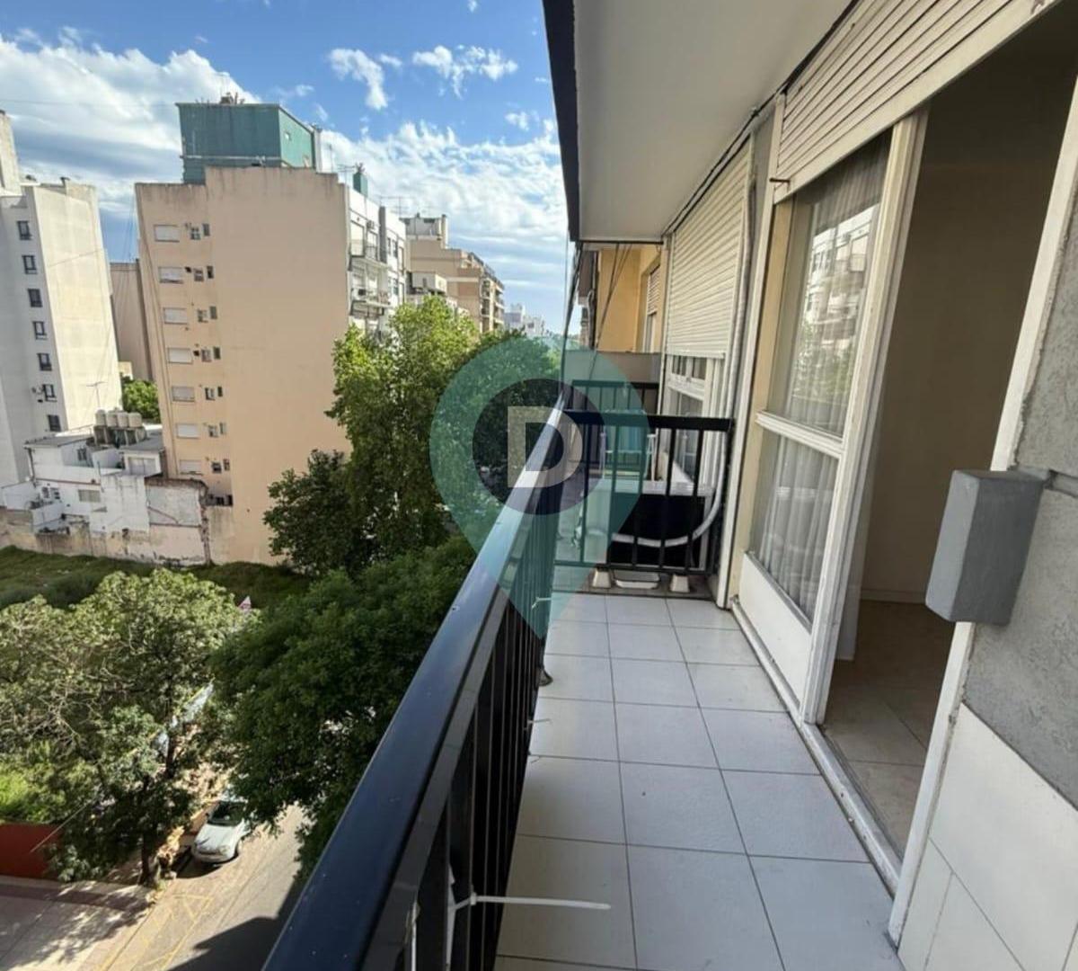 PLAZA COLON - BALCON AL FRENTE - AMBIENTE DIVIDIDO