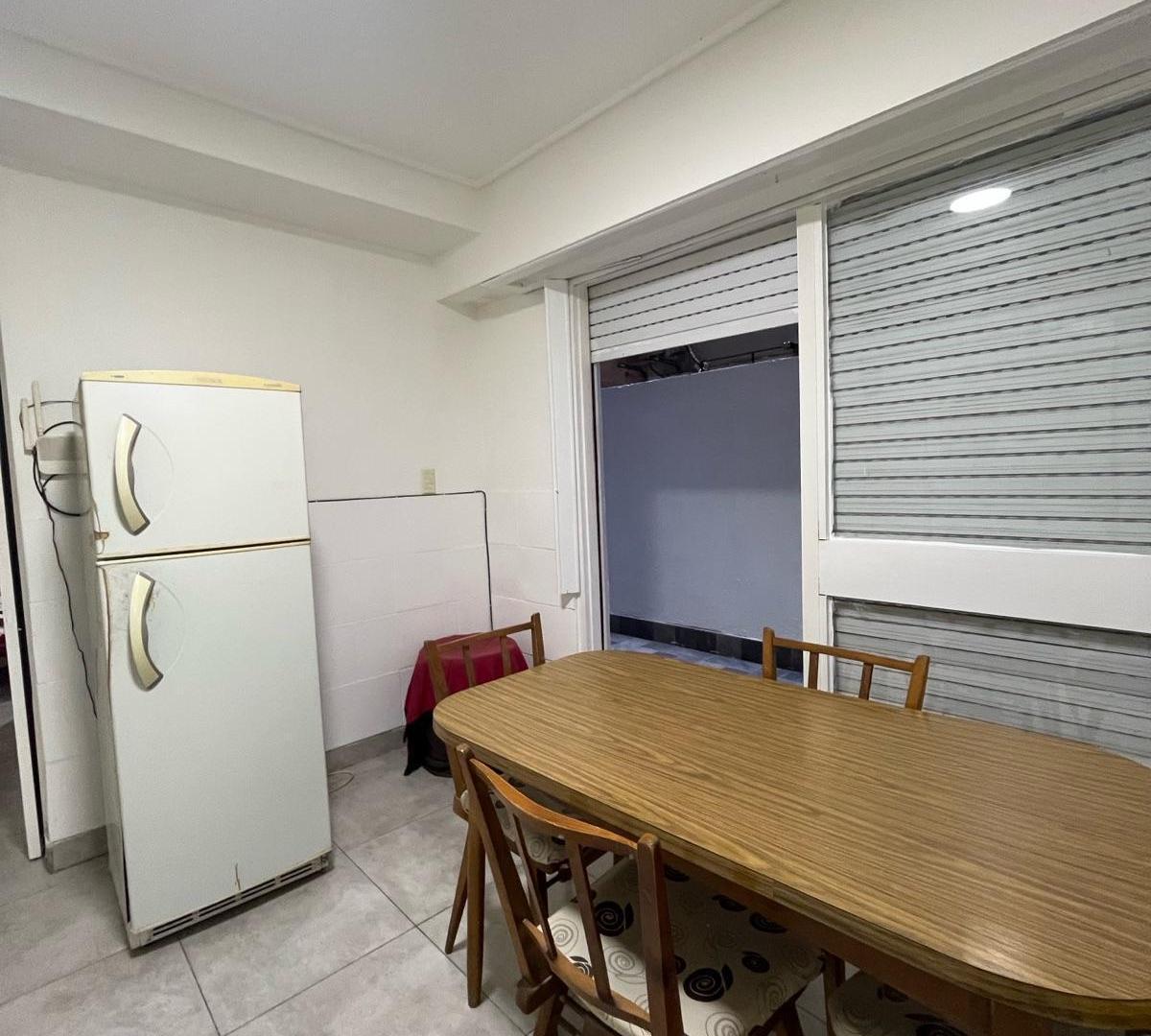 Foto de VENTA - ZONA GUEMES - 2 AMBIENTES CON PATIO -APTO CREDITO, imagen 4