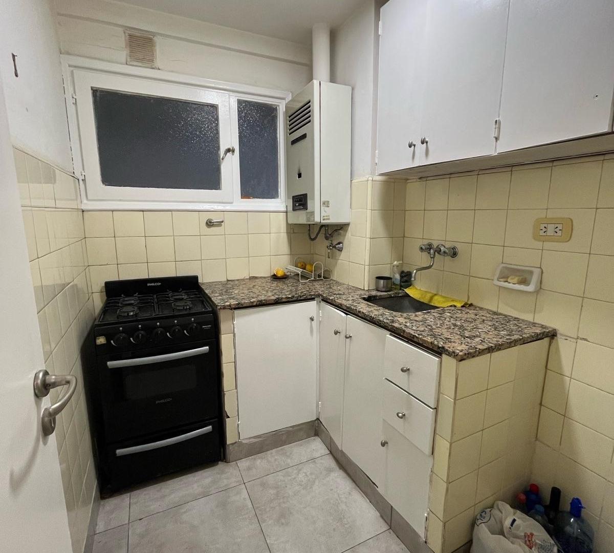 Foto de VENTA - ZONA GUEMES - 2 AMBIENTES CON PATIO -APTO CREDITO, imagen 5