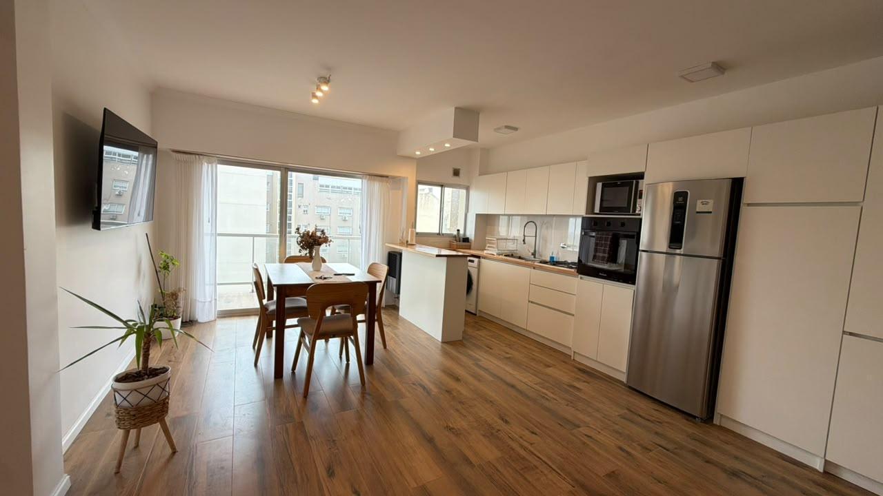 Foto de VENTA DEPARTAMENTO - 2 AMBIENTES - PLAZA ESPAÑA - VISTA AL MAR, imagen 2