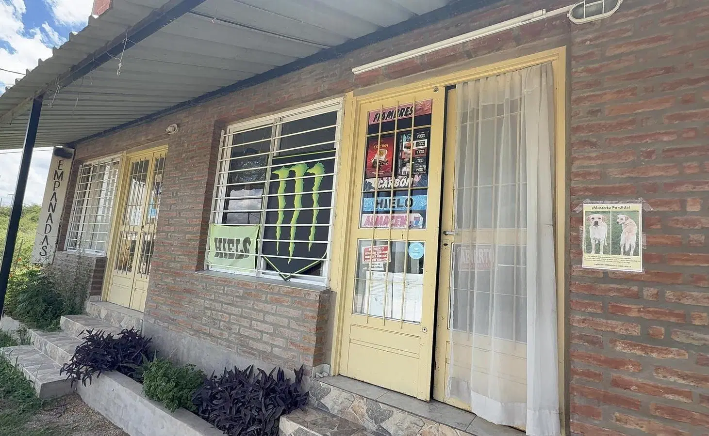 Casa mas locales comerciales en Bialet Massé 3
