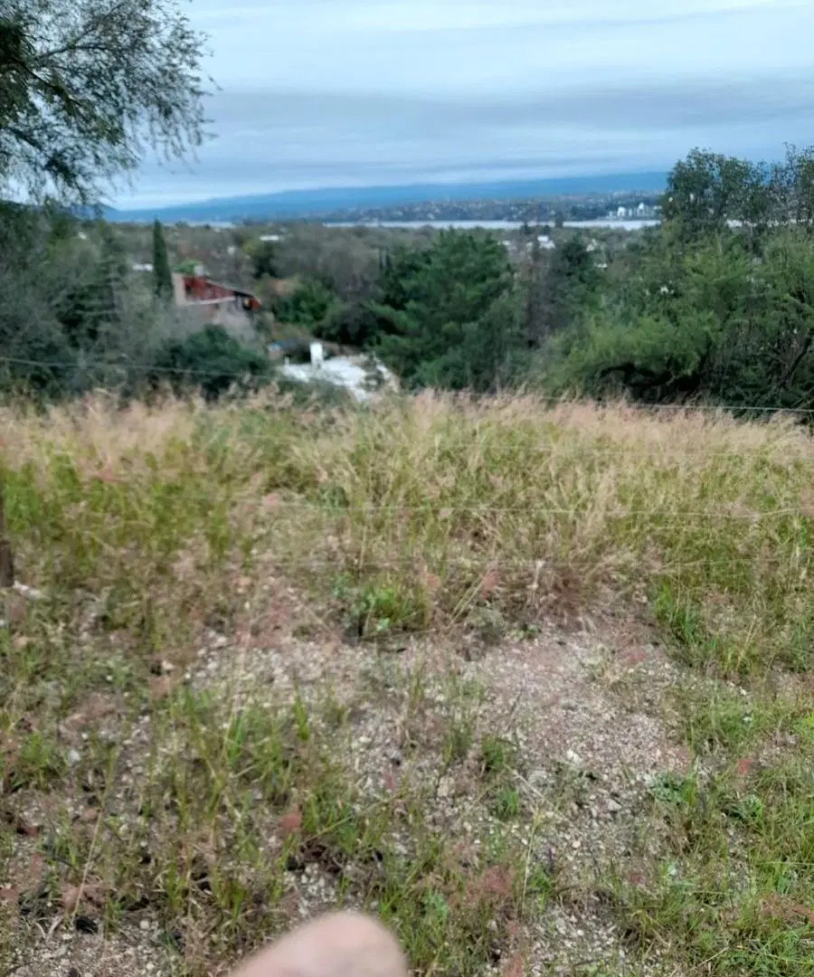 Terreno EN BIALET MASSÉ CON VISTA AL LAGO SAN ROQUE 2
