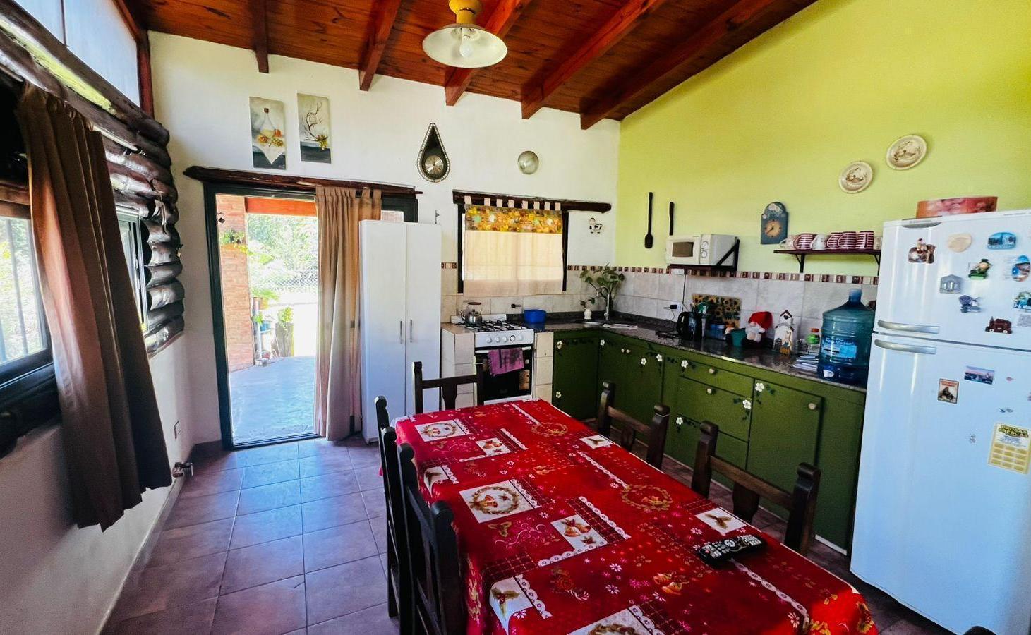 Foto de CASA EN VENTA DE DOS PLANTAS CON VISTA POSTAL A 200MTS DE AV. PRINCIPAL, imagen 5