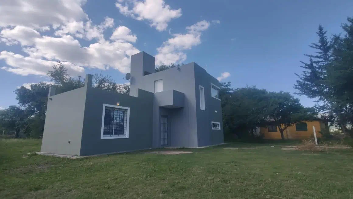 CASA EN VENTA EN BIALET MASSE CON VISTA Y APTO CRÉDITO AMPLIO PARQUE 2