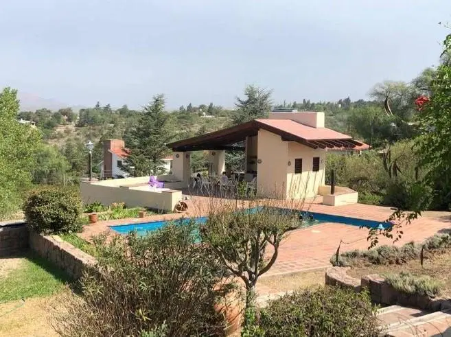 CASA QUINTA EN VENTA VILLA PARQUE SIQUIMAN VISTA LAGO Y SIERRAS 1