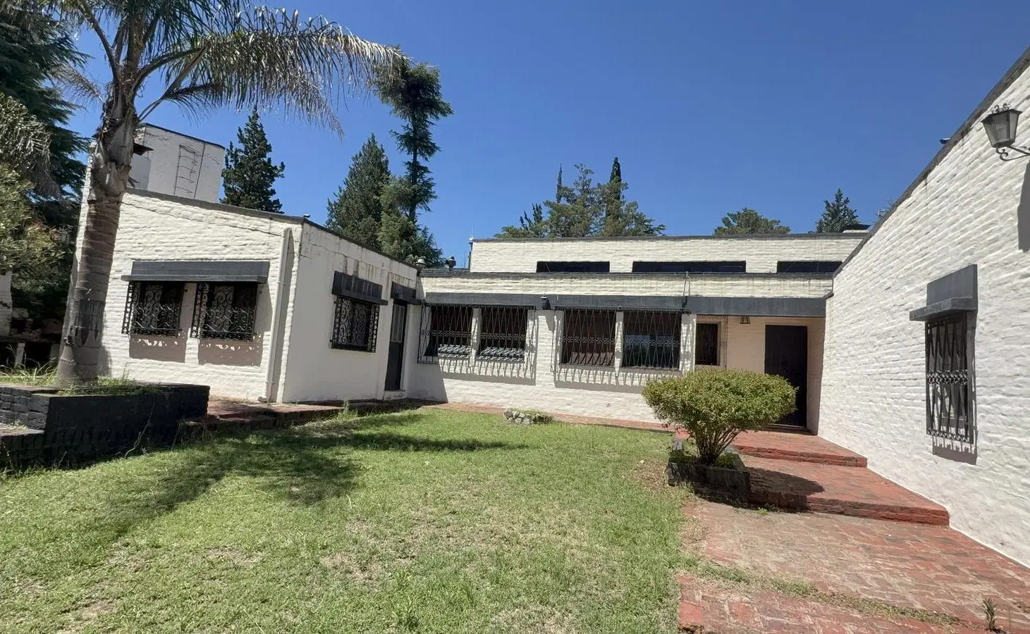 CASA EN VENTA EN SIQUIMAN SOBRE RUTA 38 MAS LOCAL COMERCIAL Y PISCINA PARQUE DE 5000 MS 4