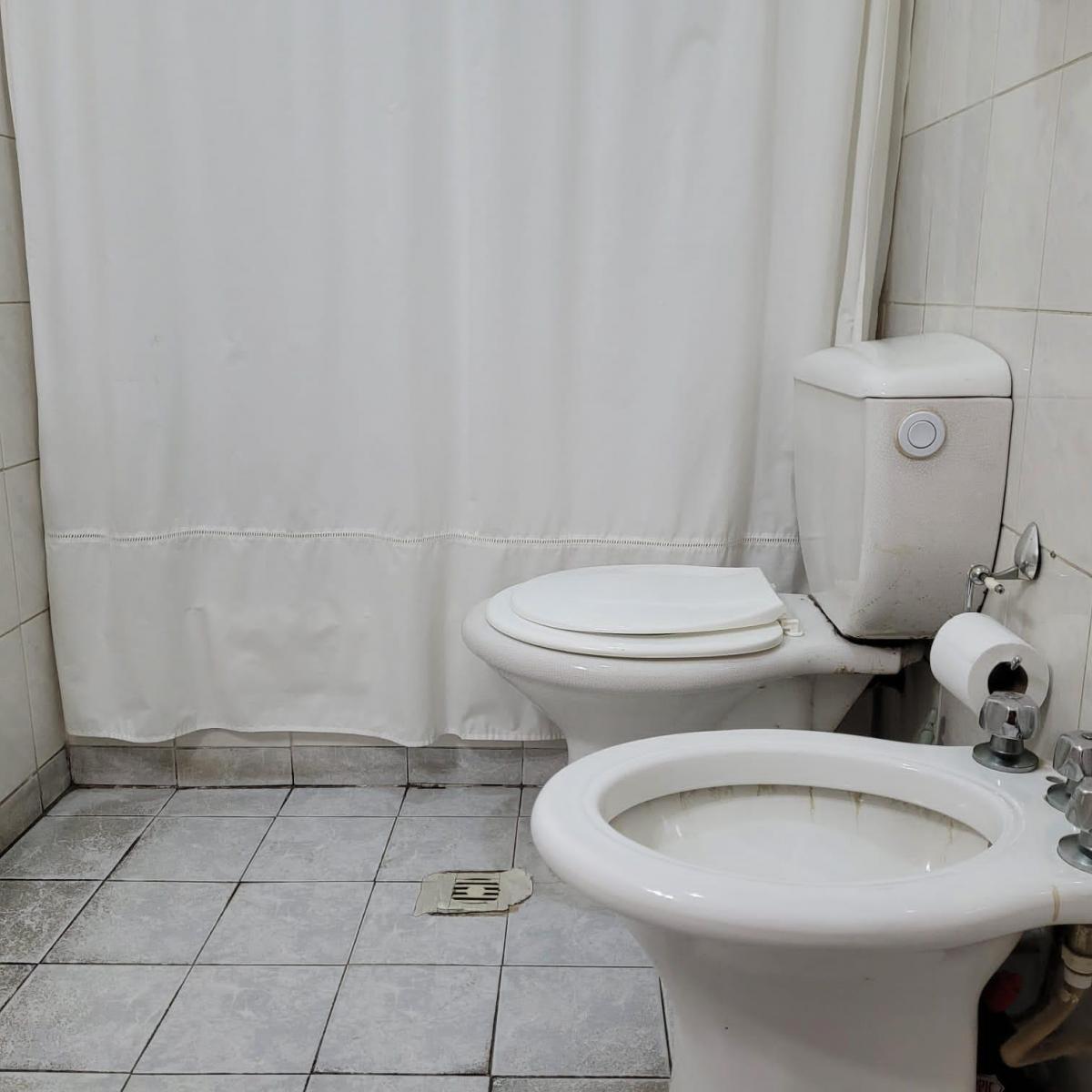Departamento de 4 Amb con Patio. Quilmes Oeste 4