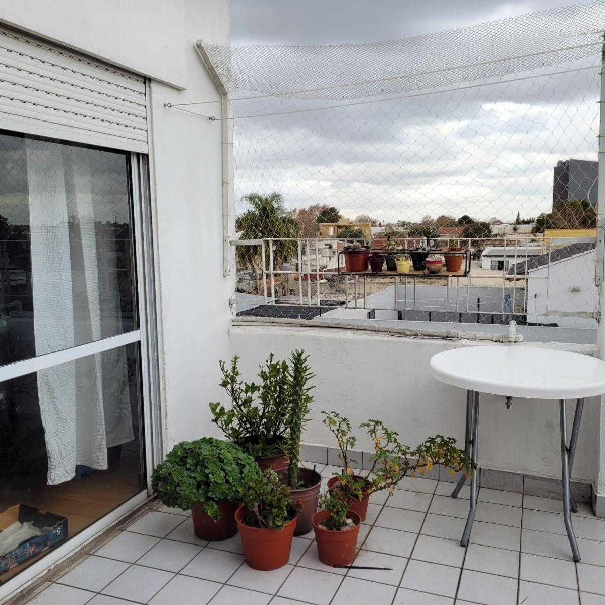 Departamento de 4 Amb con Patio. Quilmes Oeste 5