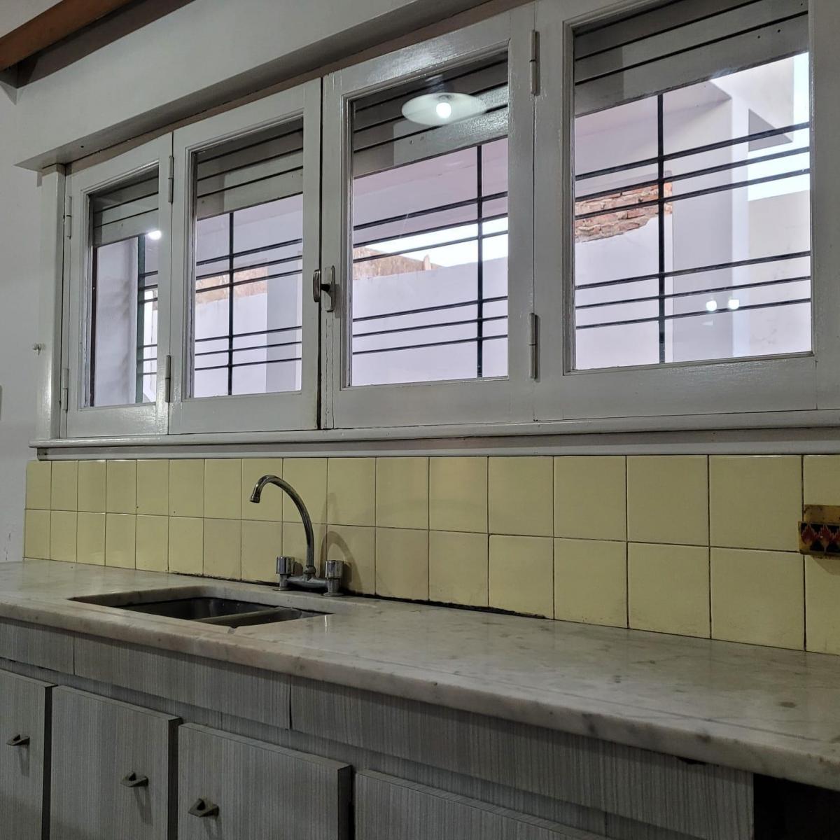 Departamento de 3 Amb con Patio y Cochera en Quilmes Oeste 5