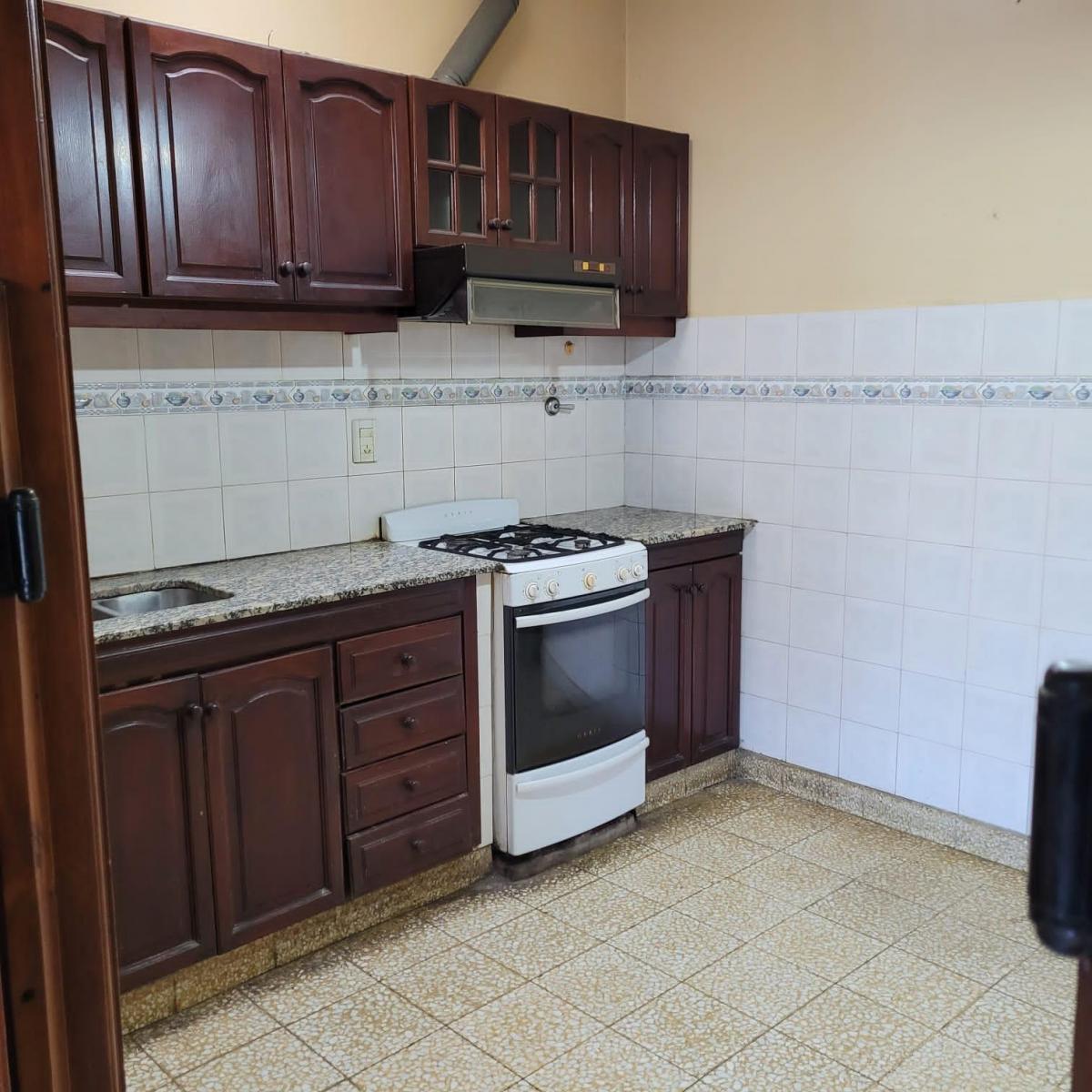 Foto de VENTA CASA 4 AMBIENTES EN QUILMES OESTE, imagen 3