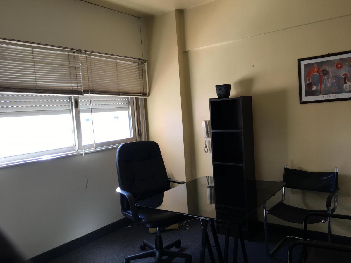 Oficina en Edificio Romero. Quilmes Centro 5