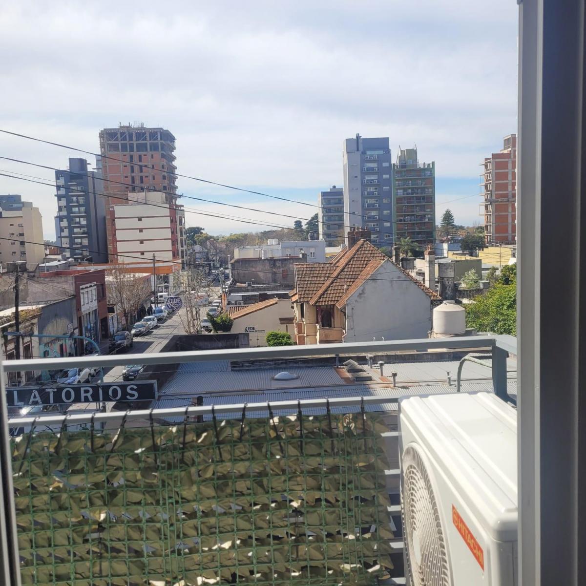 Venta Depto 2 Amb en Quilmes Centro 2