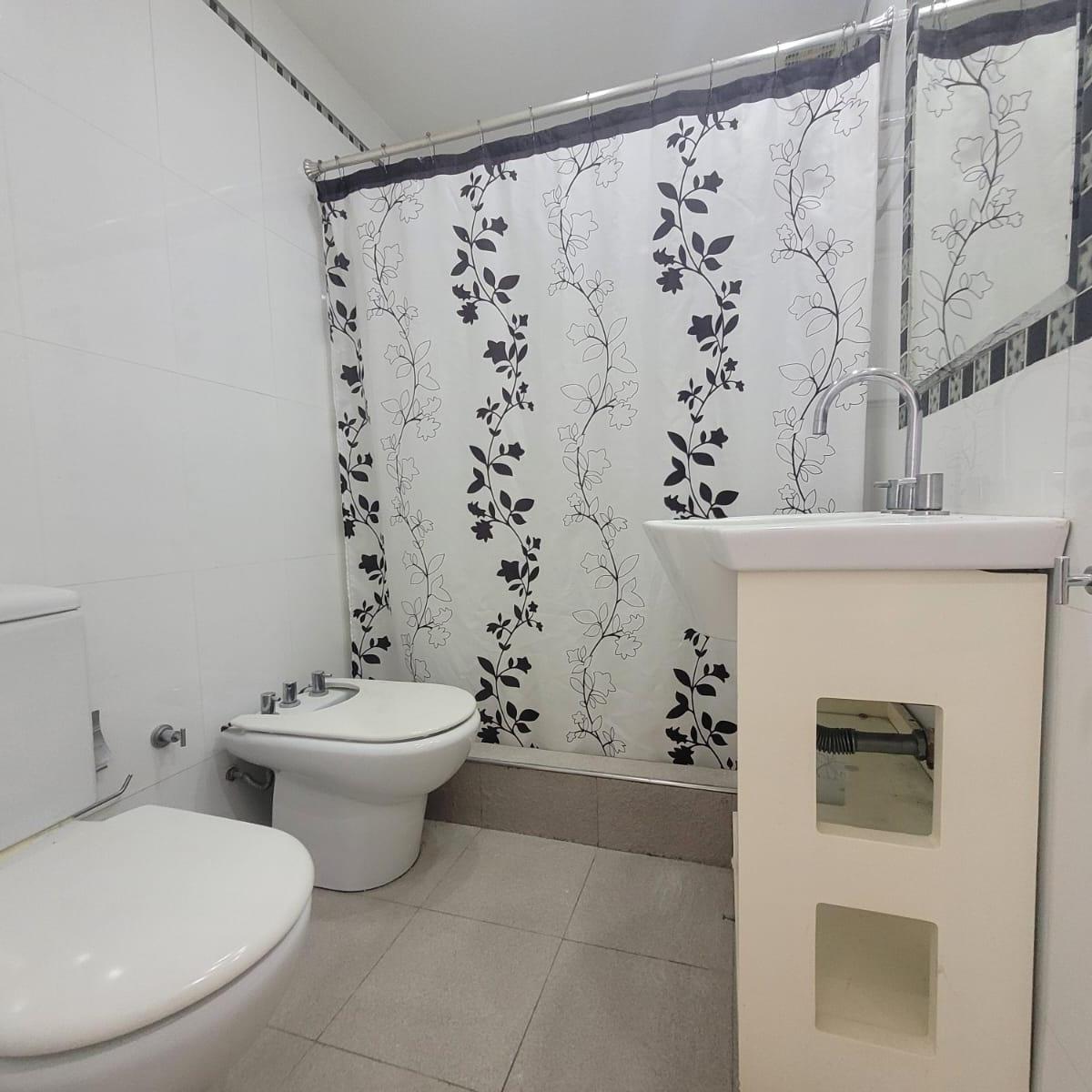 VENTA DEPARTAMENTO DE 4 AMB EN QUILMES CENTRO