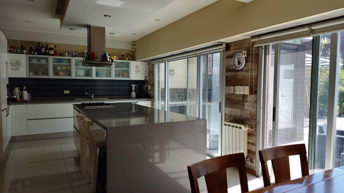 Venta Casa 7/8 Amb V Devoto, Pileta, Jard, Garage 1