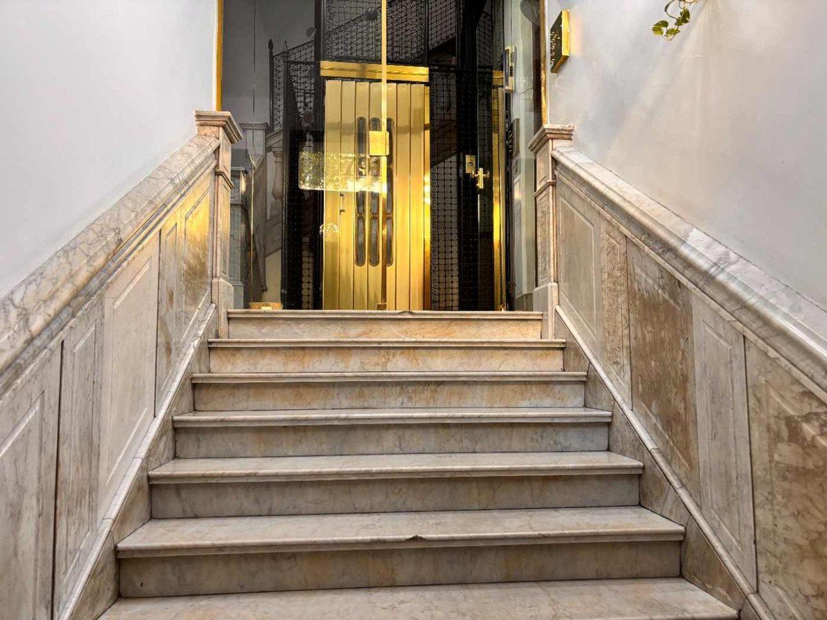 Venta Exclusivo 5 Ambientes Sobre Av de Mayo 1