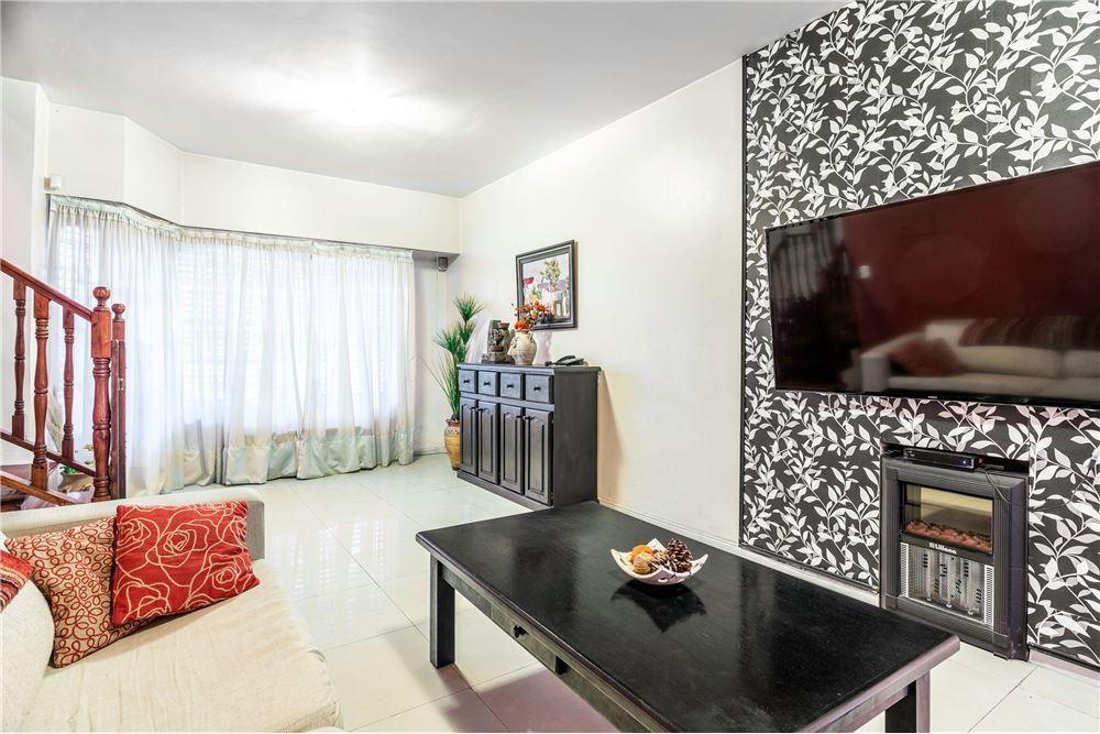 Venta Casa 5 Amb. Mataderos, Barrio Naon. Pileta 2