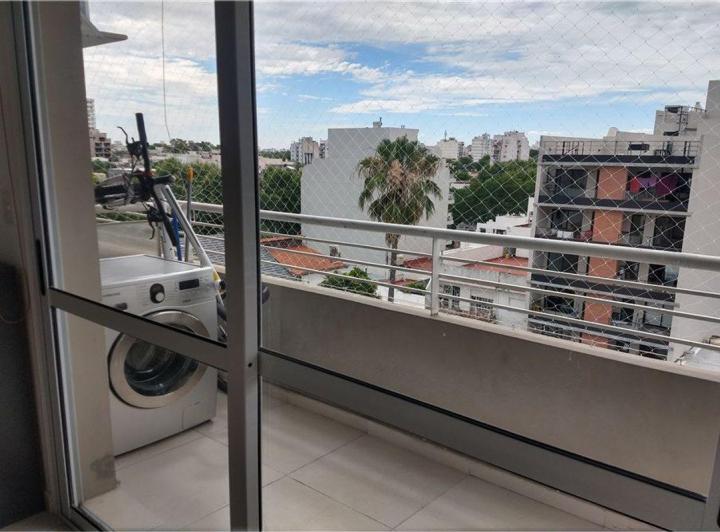 ALQUILER DEPTO MONOAMBIENTE DIVISIBLE CON BALCON 1