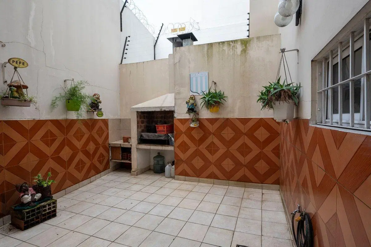 Venta PH 3 amb, patio, 2 cocheras, P. Chacabuco 3