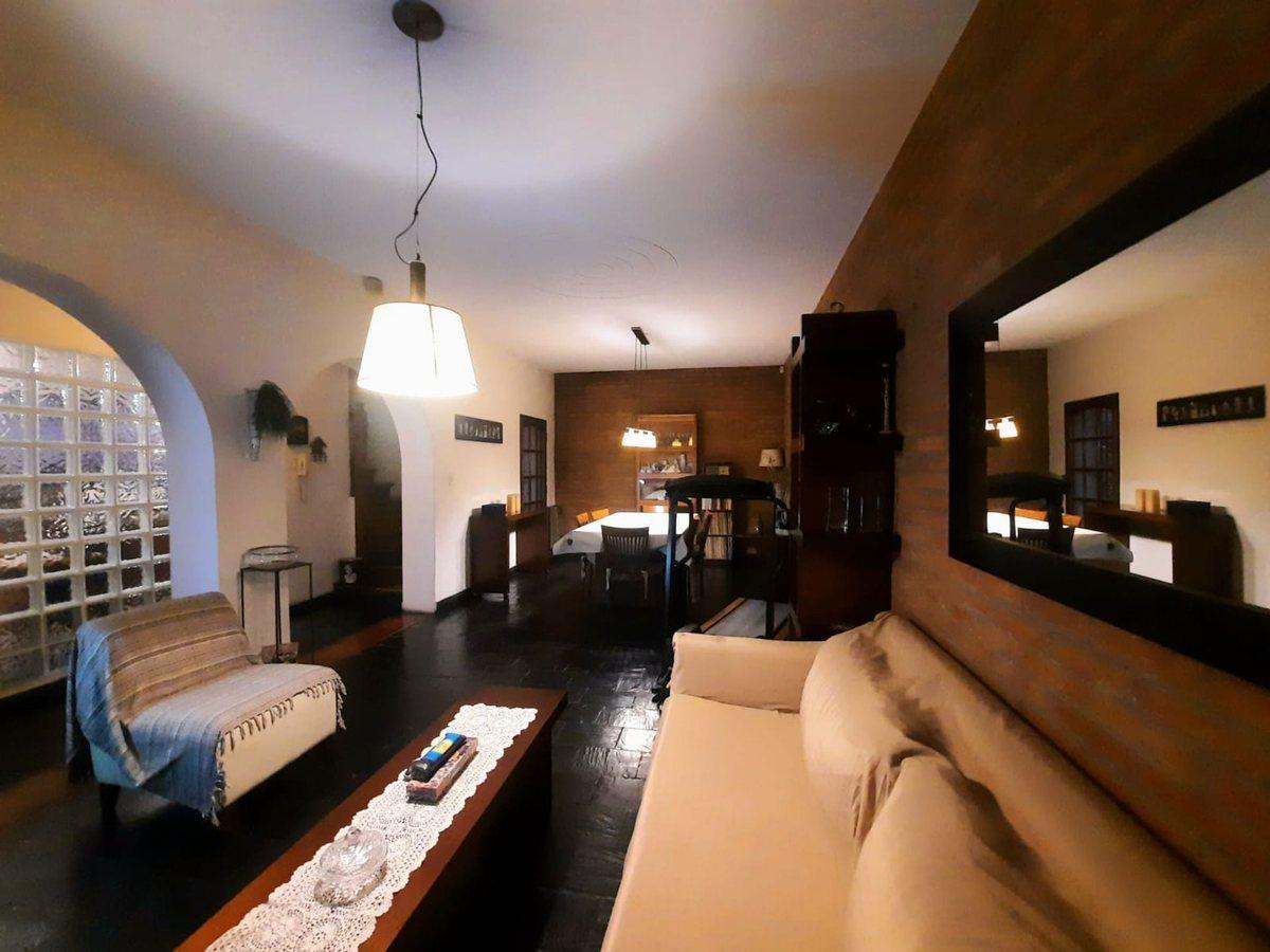 VENTA CASA 4 AMB COCHERA PATIO VILLA DEL PARQUE