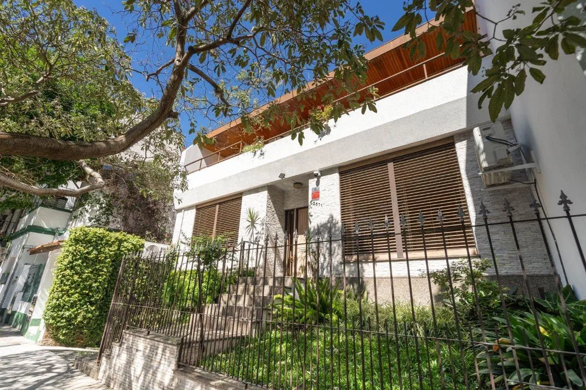 Venta casa Parque Chas c/cochera, balcón y terraza 2