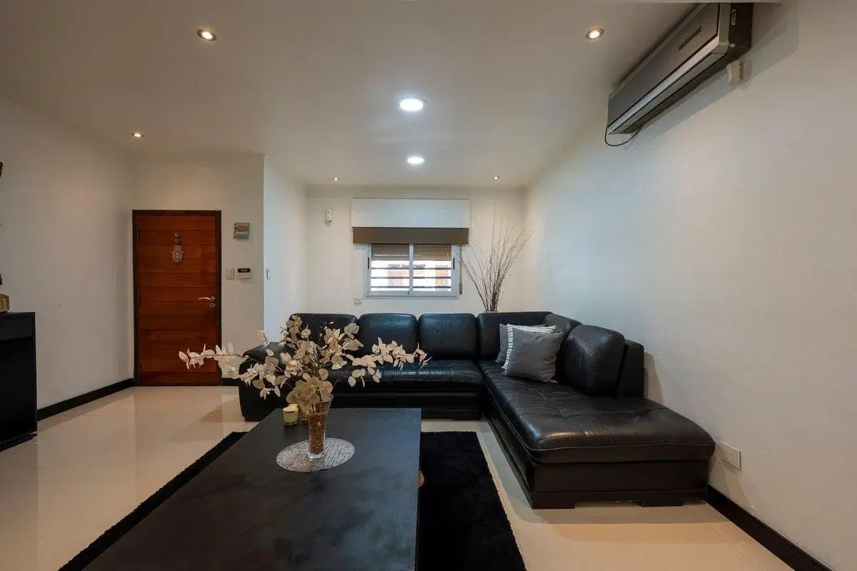 Venta Casa, 5 amb, quincho, 2 cocheras, pileta 3