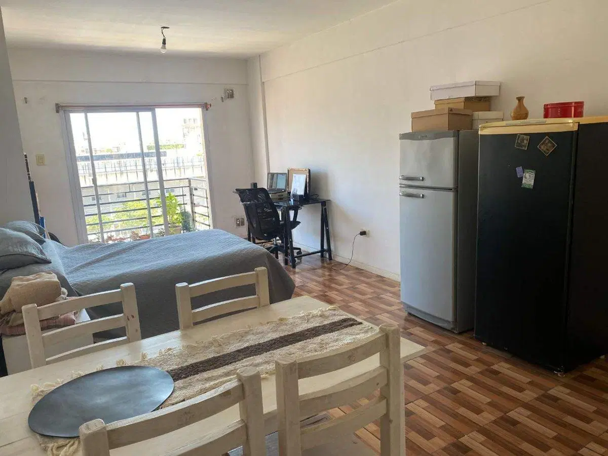 VENTA MONOAMBIENTE MONTE CASTRO CON BALCON APTO CR 4