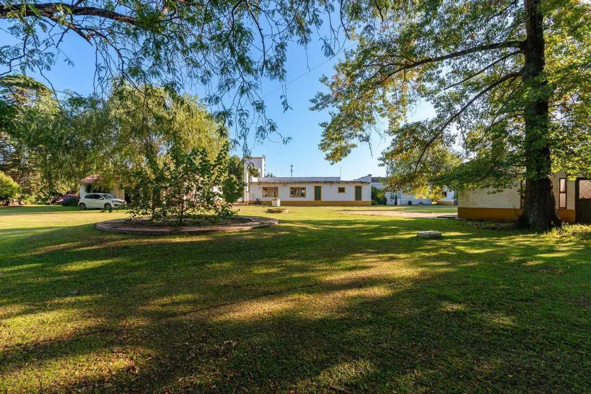 VENTA CASA QUINTA EN MTRO RIVADAVIA, ALMTE BROWN 3