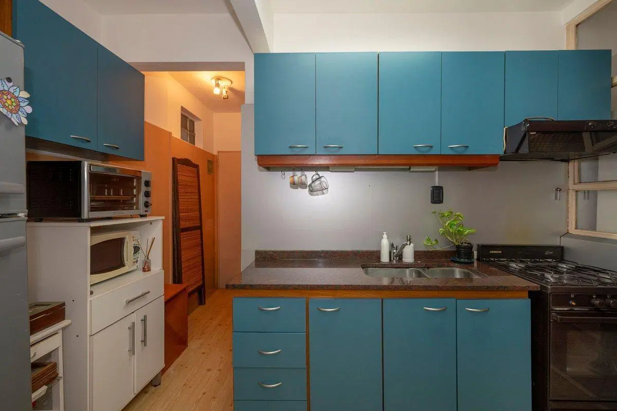 Venta depto 4 amb, dep. servicio, balcon. Almagro 4
