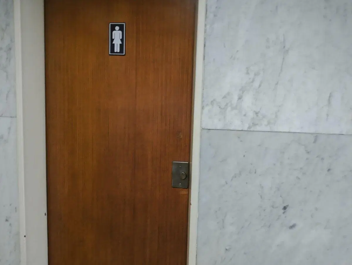 OFICINA EN VENTA MICROCENTRO EN GALERIA, SEGURIDAD 4
