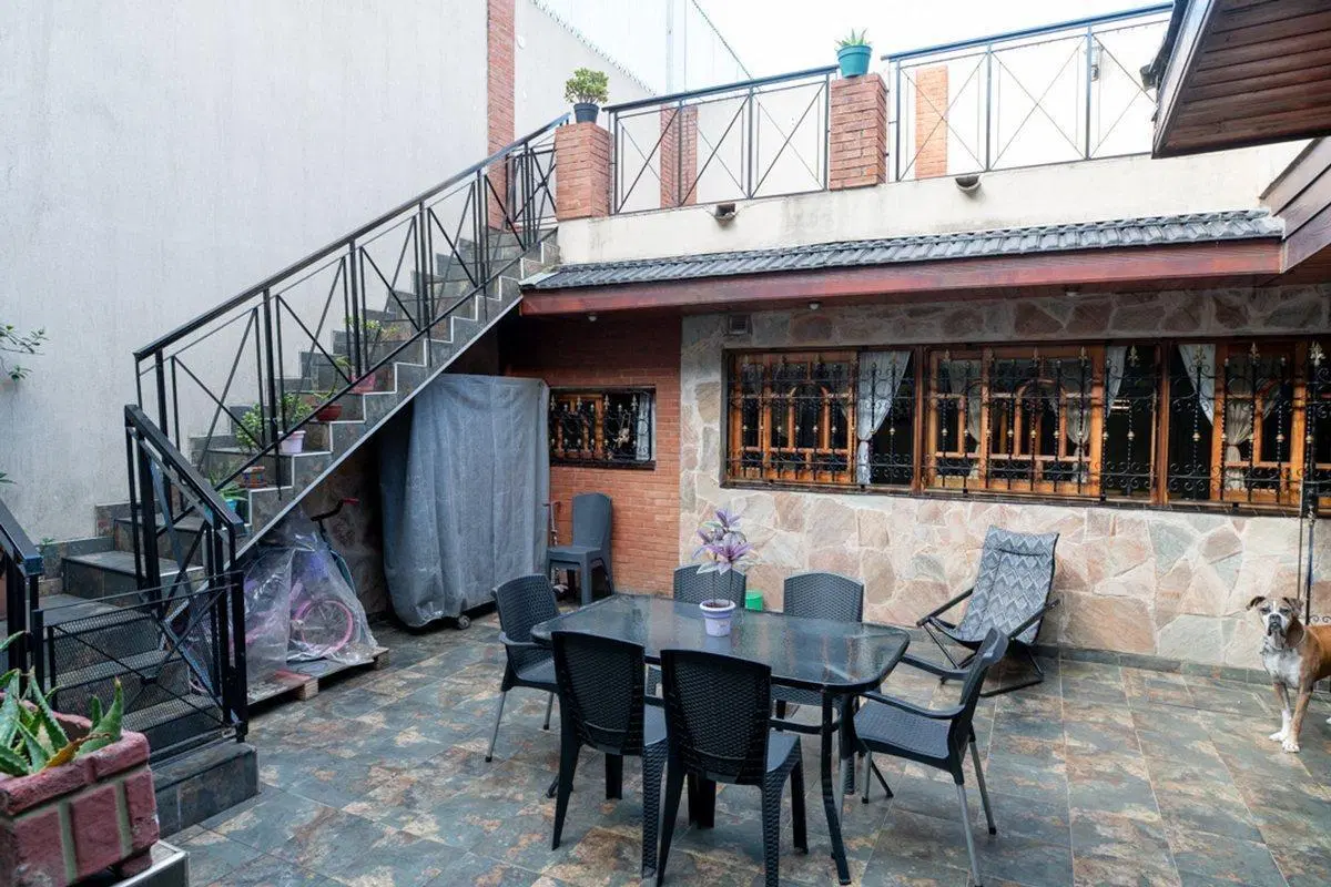 CASA 5 AMB VENTA LOCAL COCHERA HAB. DE SERVICIO 3