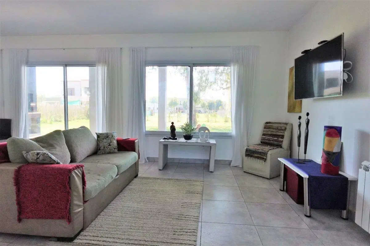 VENTA CASA 5 AMBIENTES PILAR BARRIO SANTO TOMAS 3