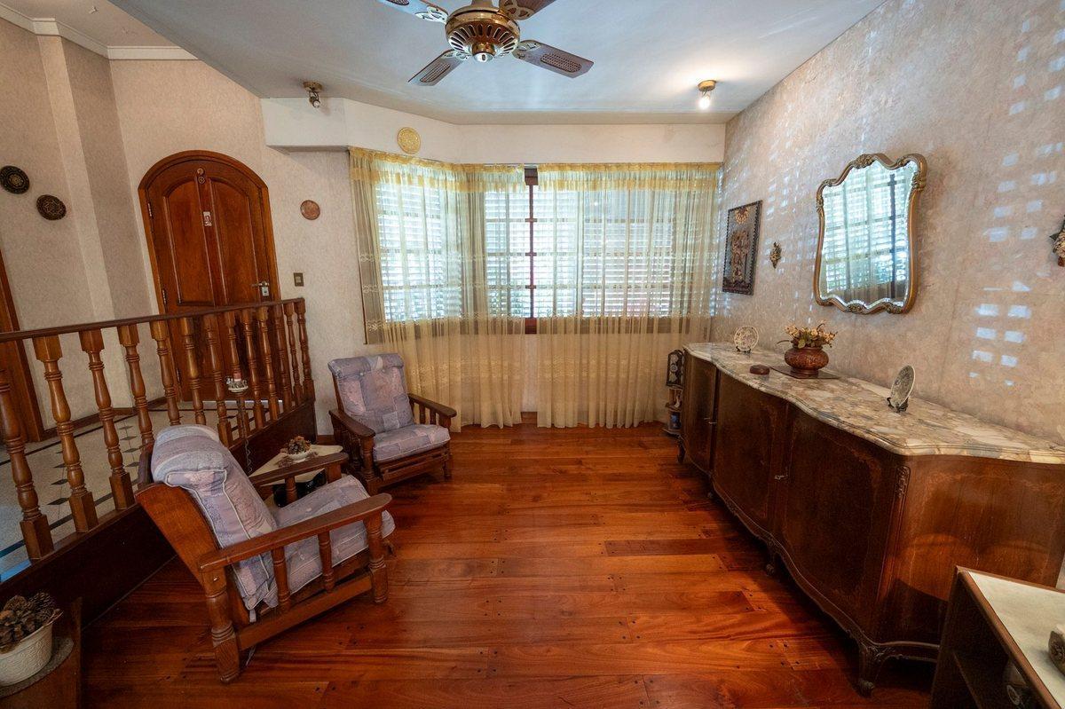 Venta Casa 5 amb, patio, terraza, cochera. Boedo
