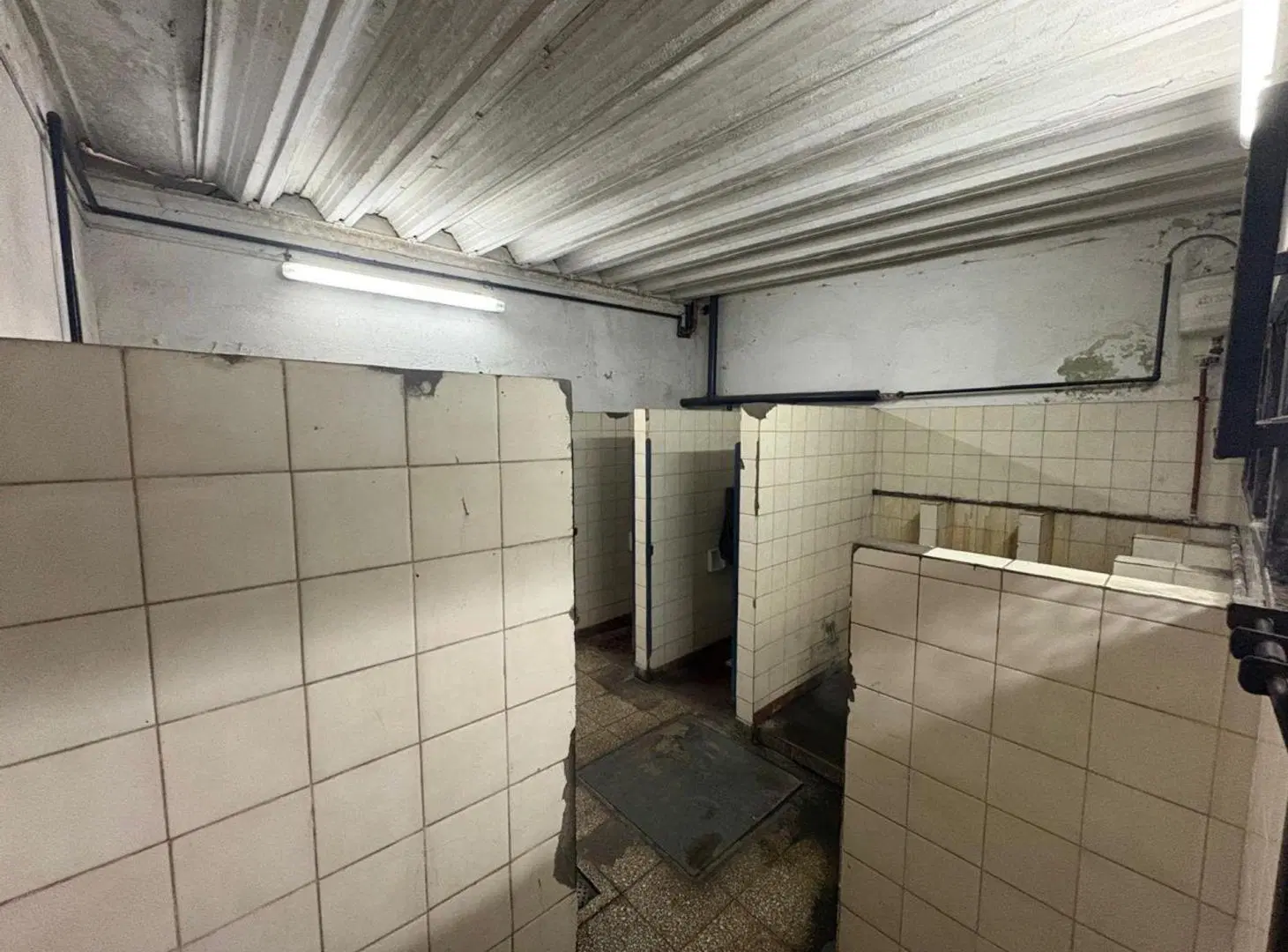 Venta planta industrial 2100 m2 con puente grúa 5