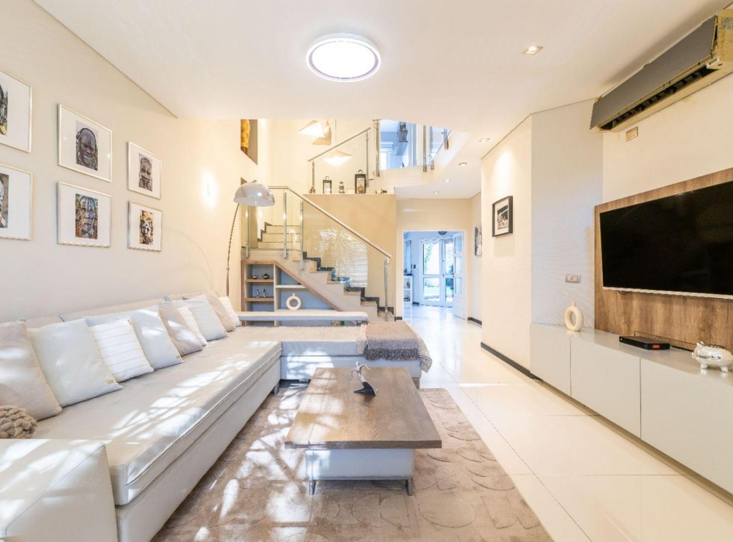 VENTA DE CASA JARDIN PILETA COCHERA Villa Urquiza