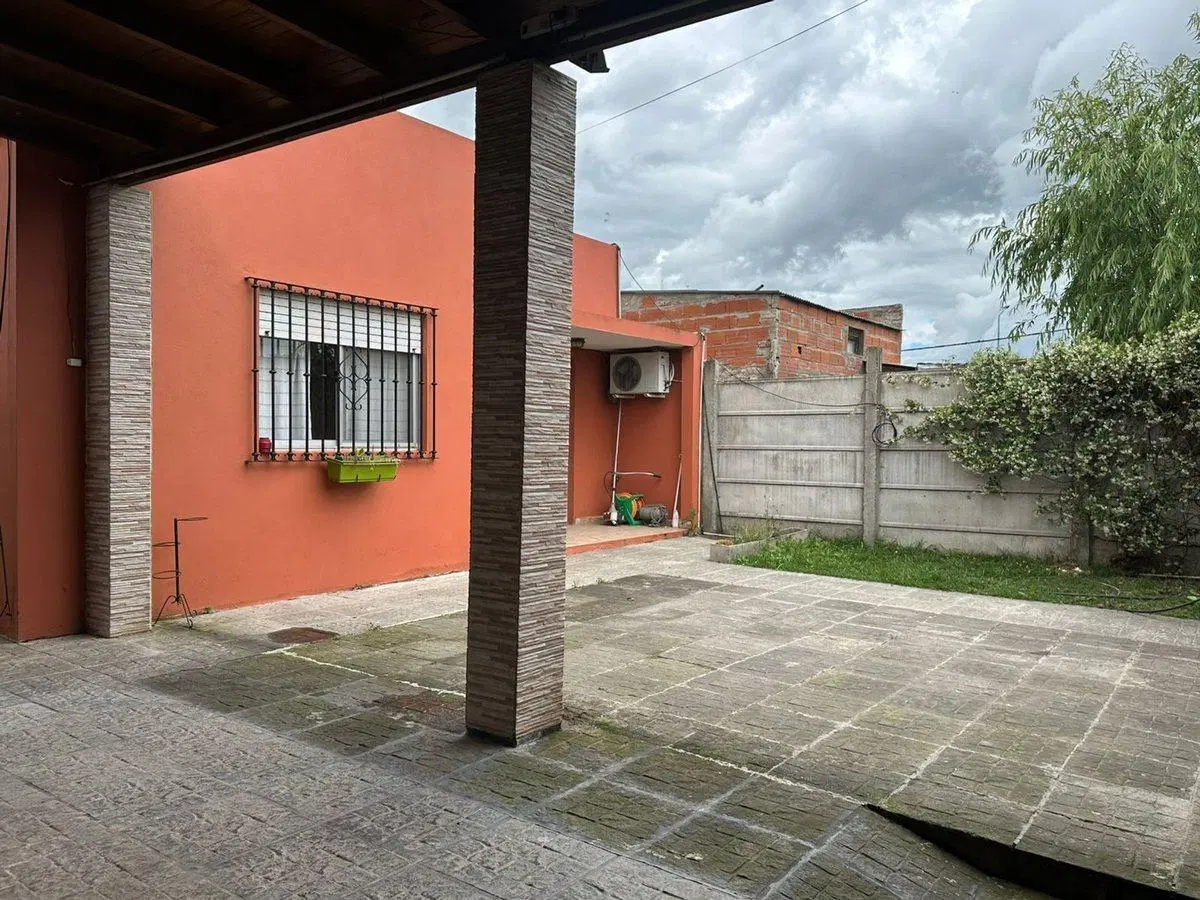 VENTA LOTE 2 CASAS 3 AMB PILETA COCHERA NAVARRO 3