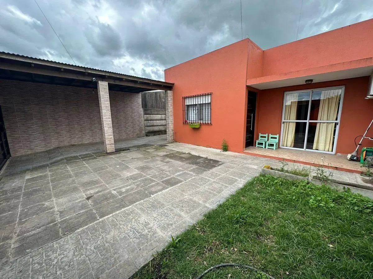 VENTA LOTE 2 CASAS 3 AMB PILETA COCHERA NAVARRO 2