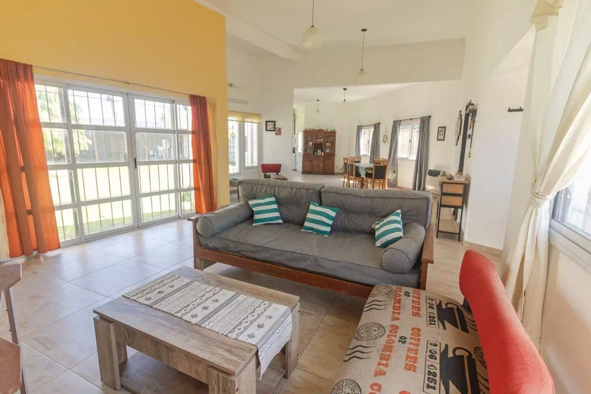 CASA EN VENTA 3 AMB PILAR,PRESIDENTE DERQUI 2