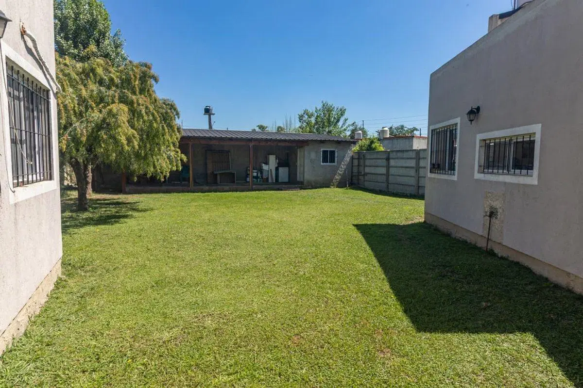 CASA EN VENTA 3 AMB PILAR,PRESIDENTE DERQUI 4