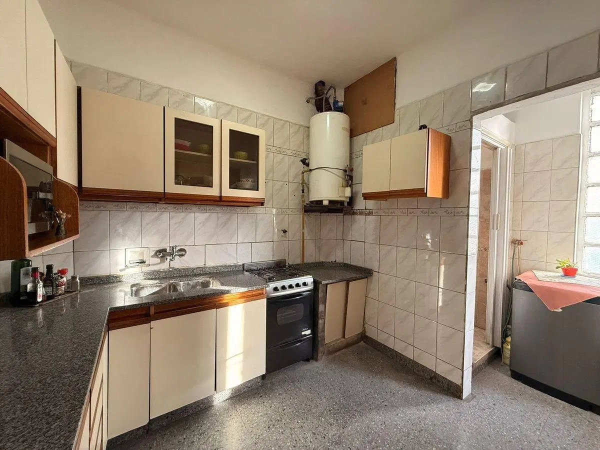 VENTA PH 4 AMB 2DO PISO POR ESCALERA RAMOS MEJIA 3