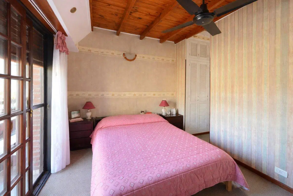 TRÍPLEX 5 AMBIENTES EN VENTA RAMOS MEJÍA /COCHERA 4