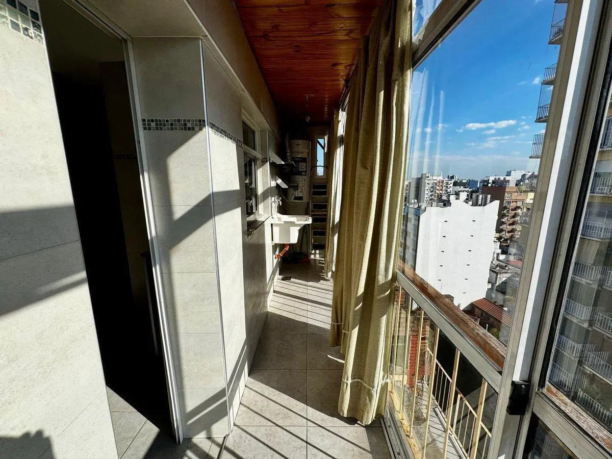 VENTA DPTO 4 AMB C/BALCON VISTA ABIERTA Y PARRILLA 5