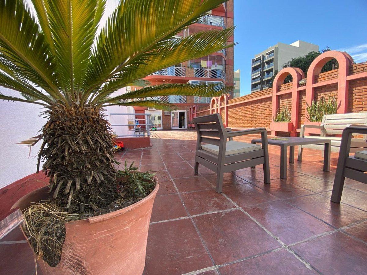 VENTA DPTO 3 AMB EN CABALLITO CON PATIO Y COCHERA