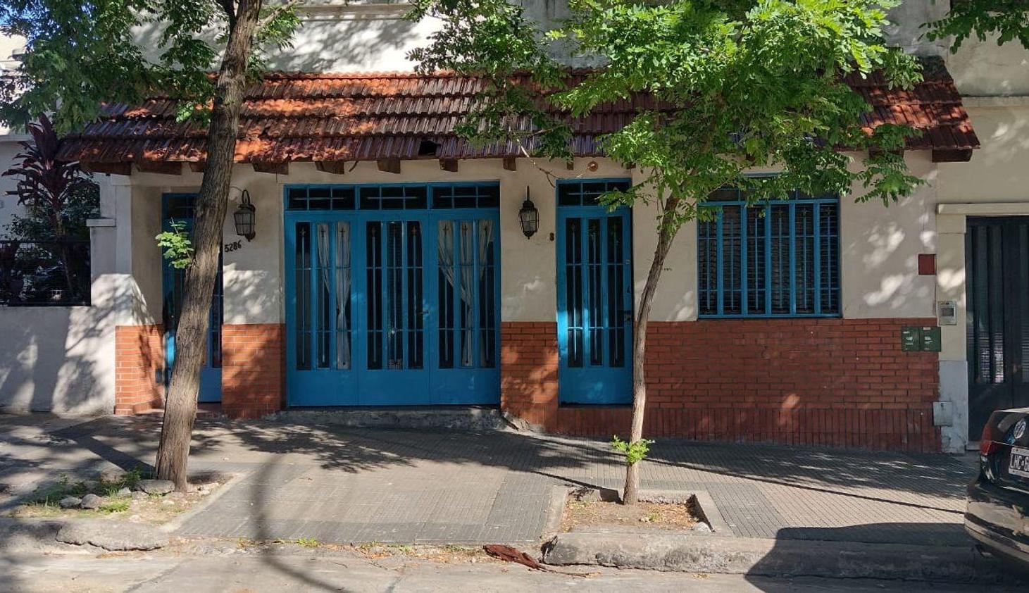VENTA casa 4 amb. Mataderos con cochera y terraza