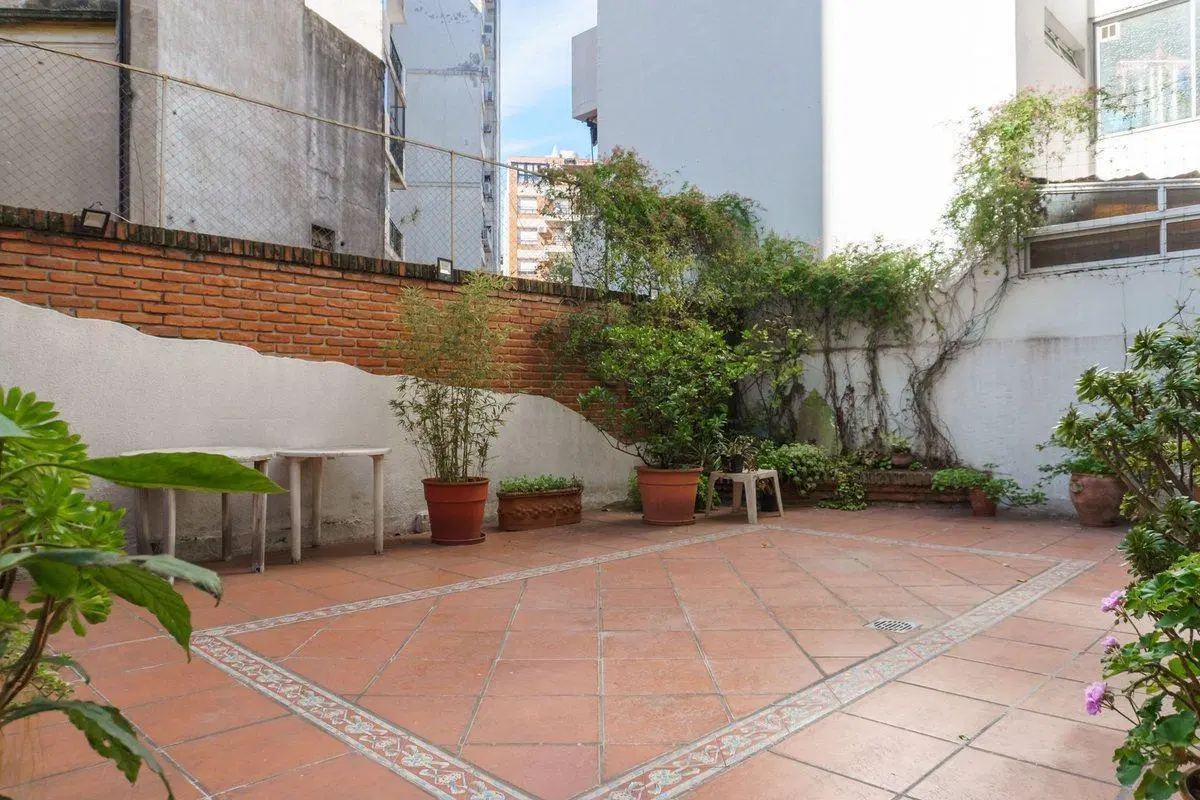 Venta Piso 4 Amb Pque Cente, Dep, Patio y Cochera 3