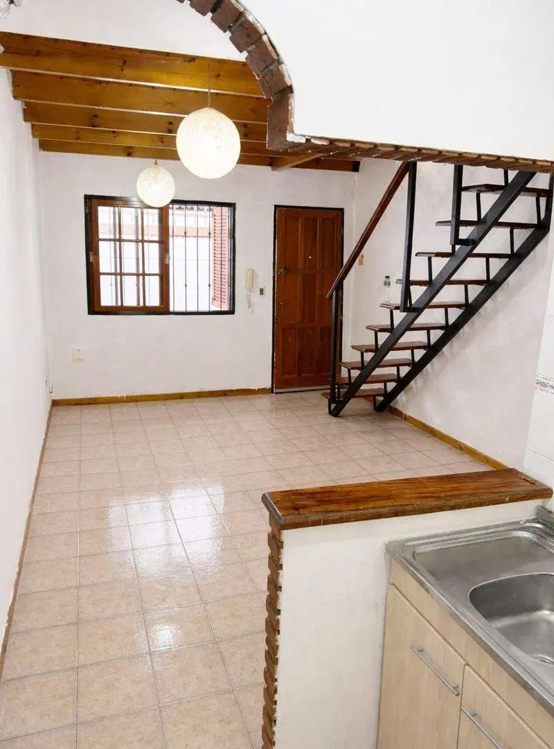 Venta duplex 2 ambientes Ramos Mejía con lavadero 4