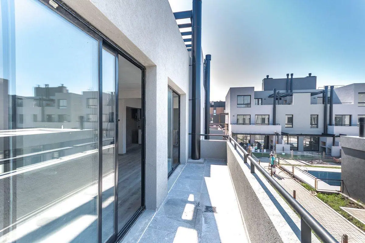 Venta depto. 4 amb. , cochera y terraza, Nordelta 3