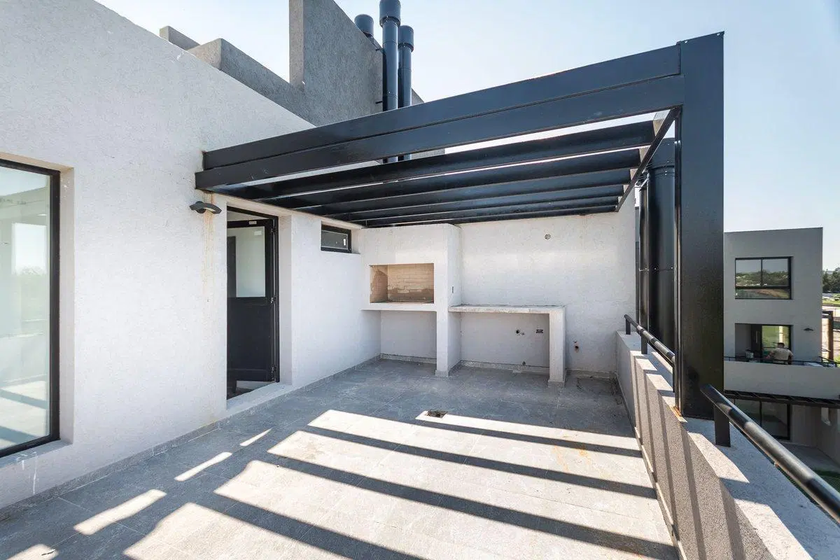 Venta depto. 4 amb. , cochera y terraza, Nordelta 2