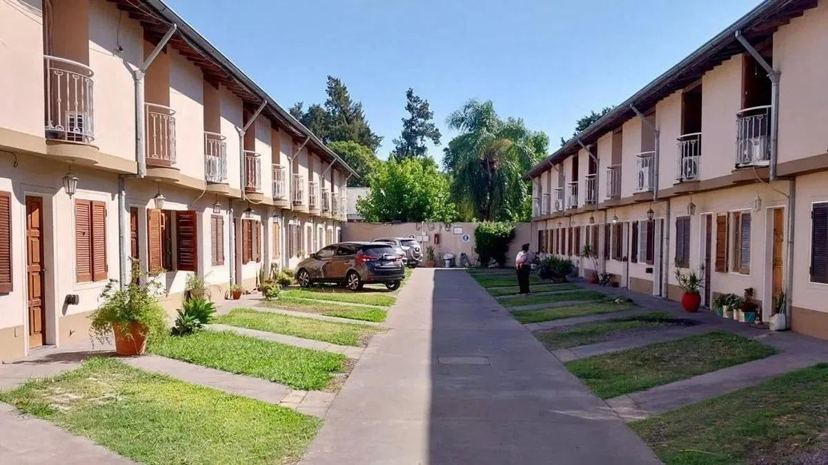 Venta dúplex 3 amb luminoso cochera parrilla 4