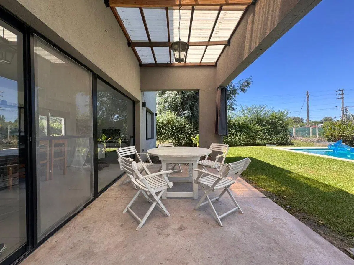 CASA 4 AMB EN VENTA ALVAREZ DEL BOSQUE PURA LUZ 2